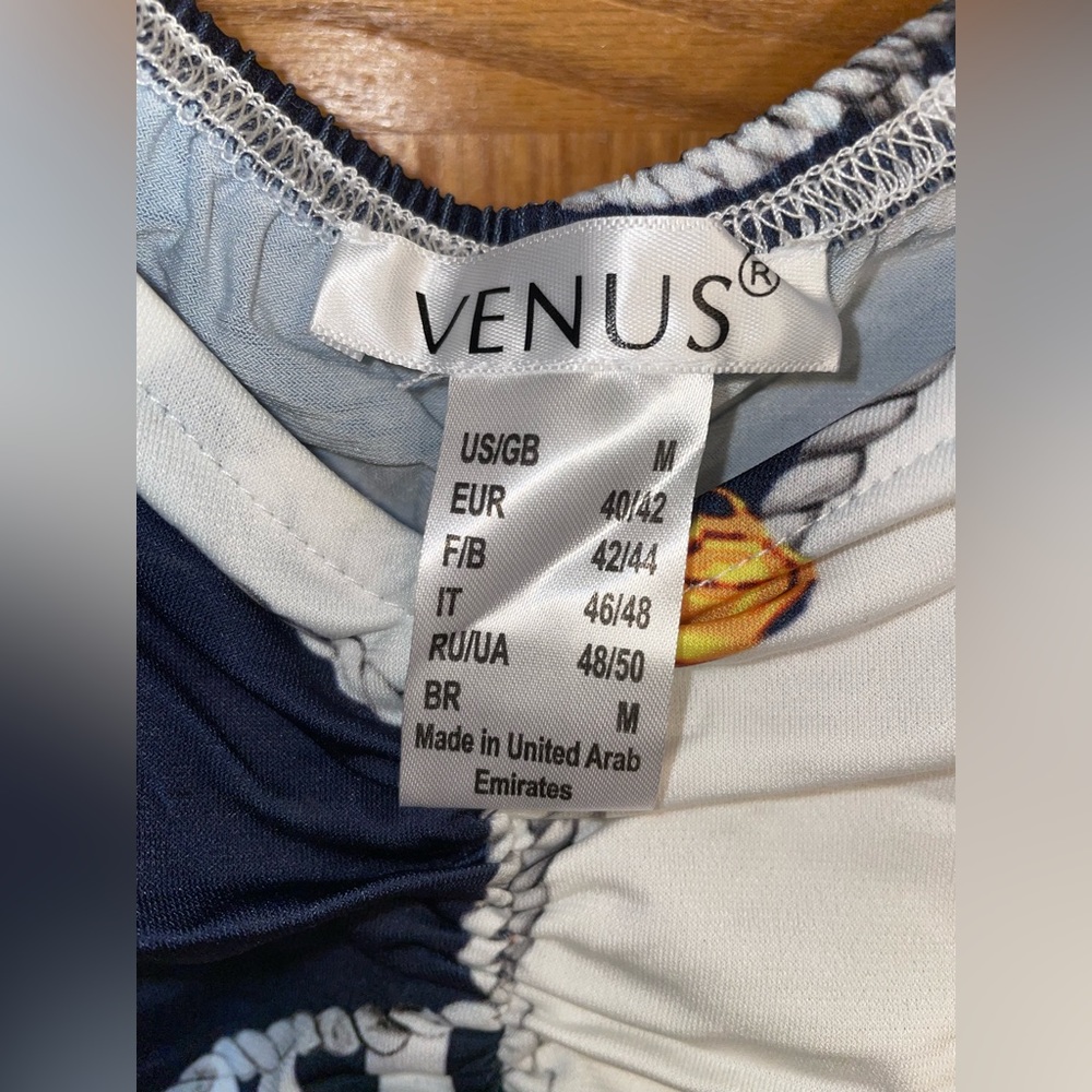 Printed Ruched Top - Picture 3 of 5